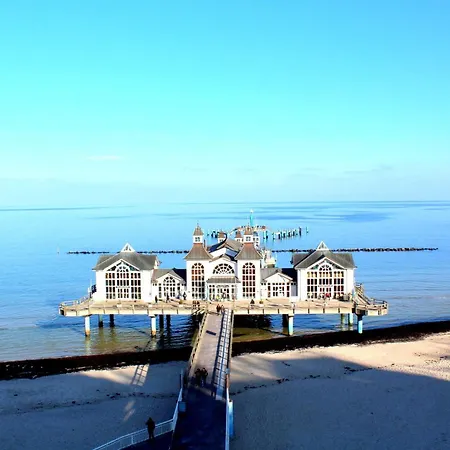 Lachmoewe Apartman *